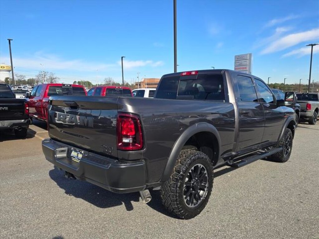 New 2026 Ram 2500 WARLOCK CREW CAB 4X4 6'4 BOX Pickup