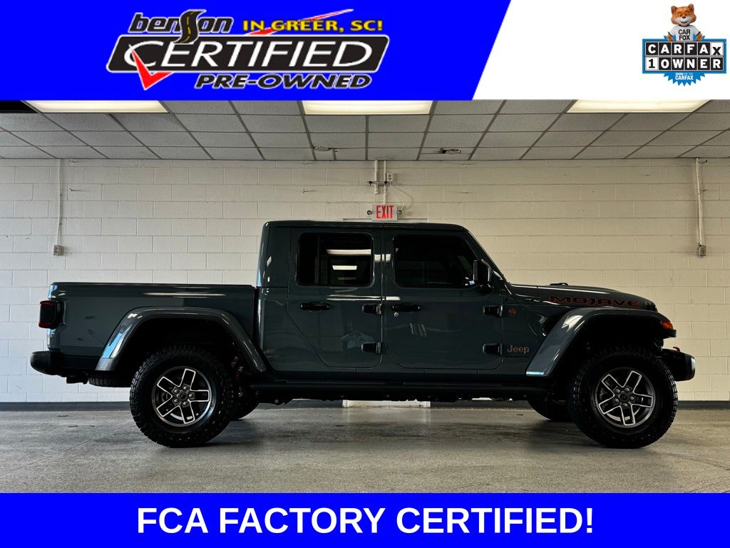 2025 Jeep Gladiator Mojave Auto's photo