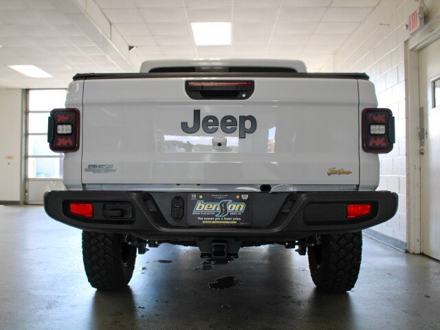2024 Jeep Gladiator Sport photo 4
