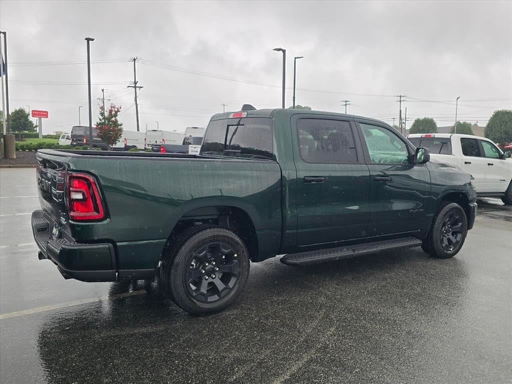 New 2026 Ram 1500 EXPRESS CREW CAB 4X4 5'7 BOX Pickup