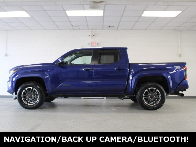 2024 Toyota Tacoma TRD Sport Double Cab photo 3