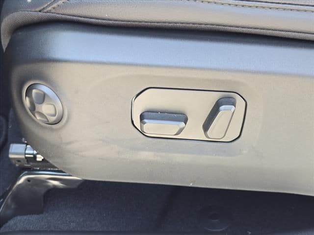 2025 Jeep Wrangler 4-Door Sahara - Photo 9