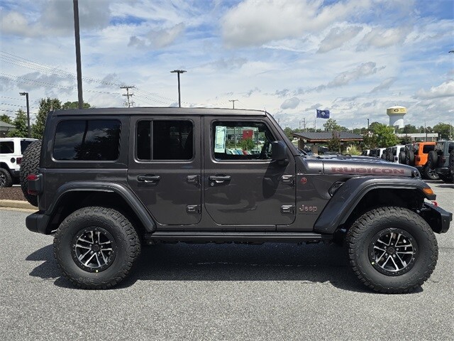 2025 Jeep Wrangler Rubicon X photo 2