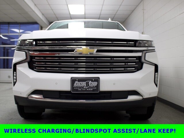 2021 Chevrolet Suburban Premier photo 2