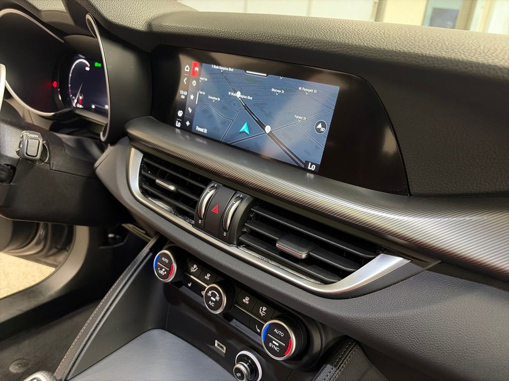 2024 Alfa Romeo Stelvio Veloce - Photo 28