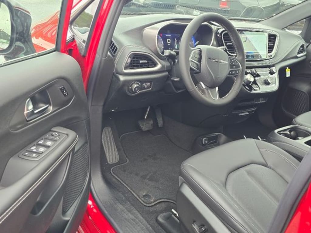 New 2026 Chrysler Pacifica SELECT Passenger Van