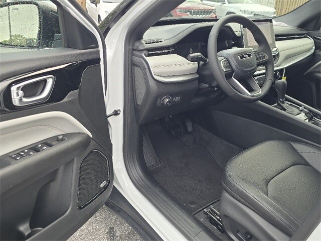 2026 Jeep Compass Limited Altitude photo 3