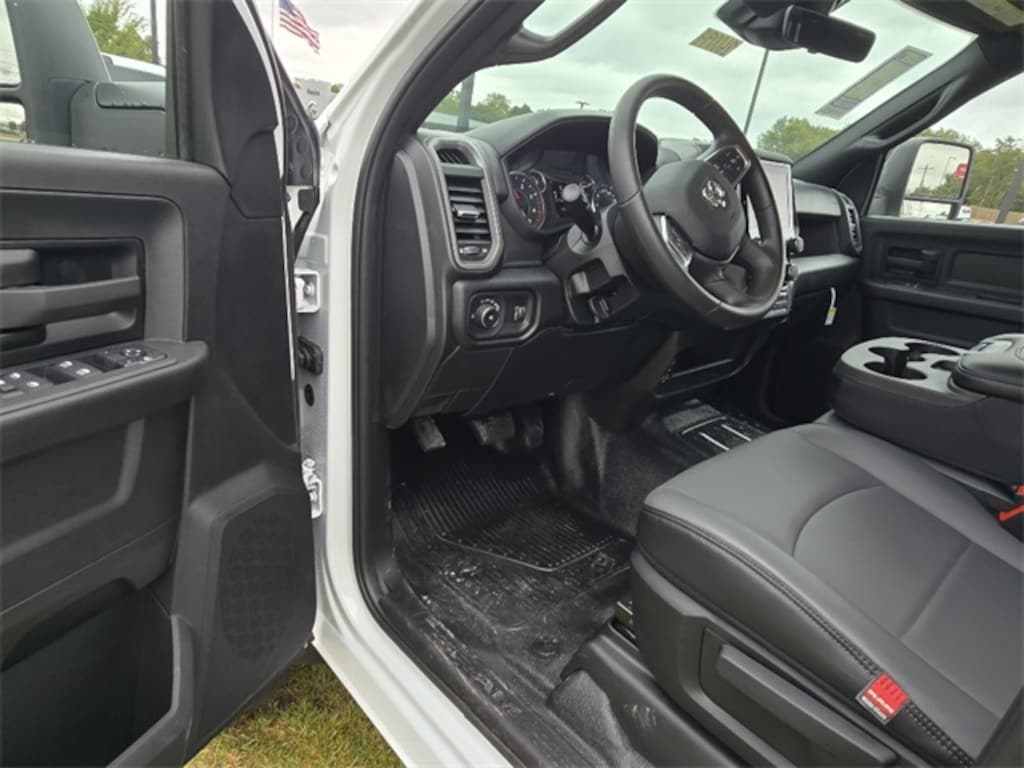 New 2026 Ram 4500 Chassis Cab 4500 TRADESMAN CHASSIS CREW CAB 4X4 84' CA Pickup