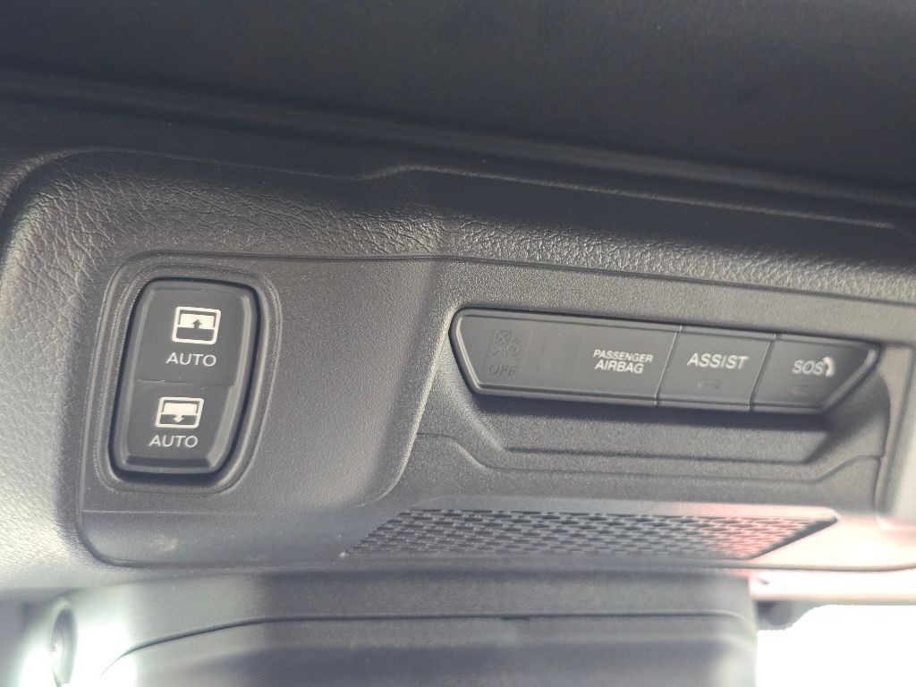 2025 Jeep Wrangler 4-Door Sahara - Photo 13