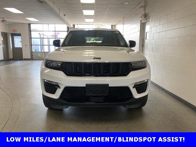 2023 Jeep Grand Cherokee Limited Sport photo 2