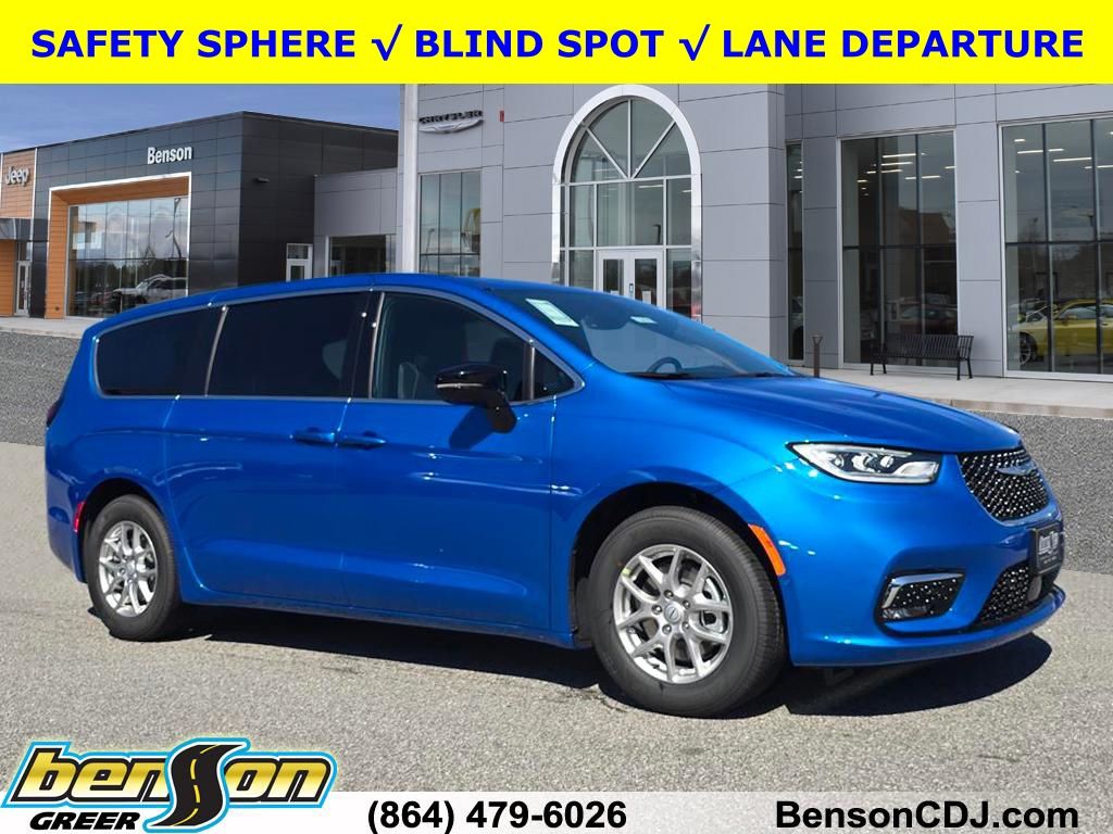 2026 Chrysler Pacifica Select's photo