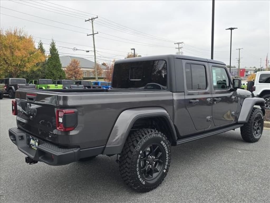 New 2026 Jeep Gladiator WILLYS 4X4 Pickup