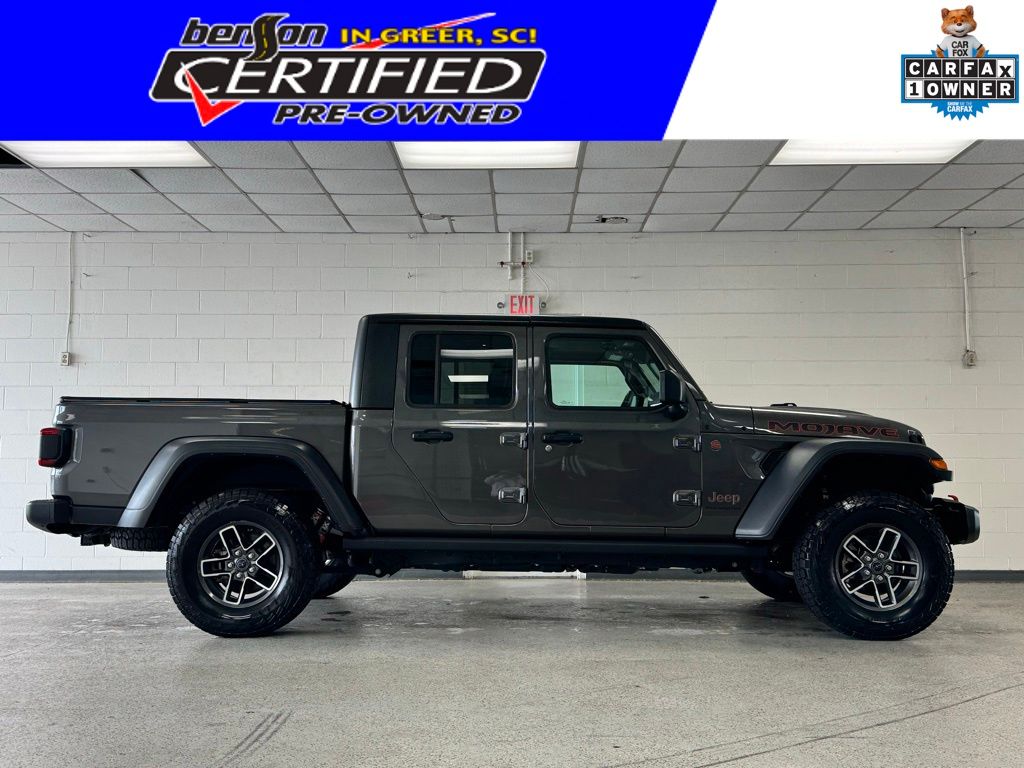 2024 Jeep Gladiator Mojave's photo