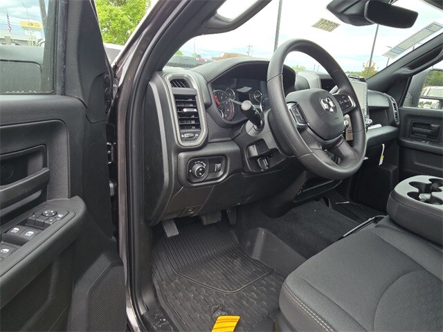 2025 Ram 2500 Tradesman photo 4