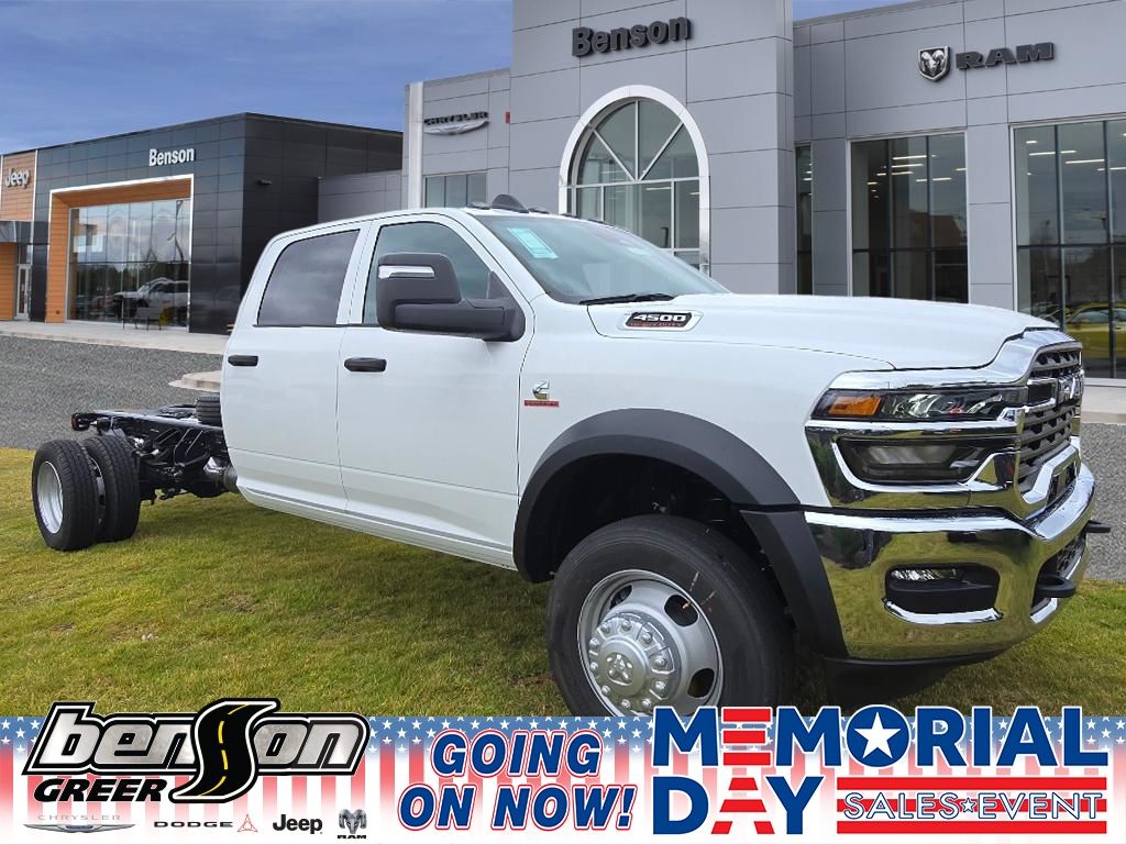 2026 RAM 4500 Tradesman 4X4 Crew Cab DRW 197" WB's photo