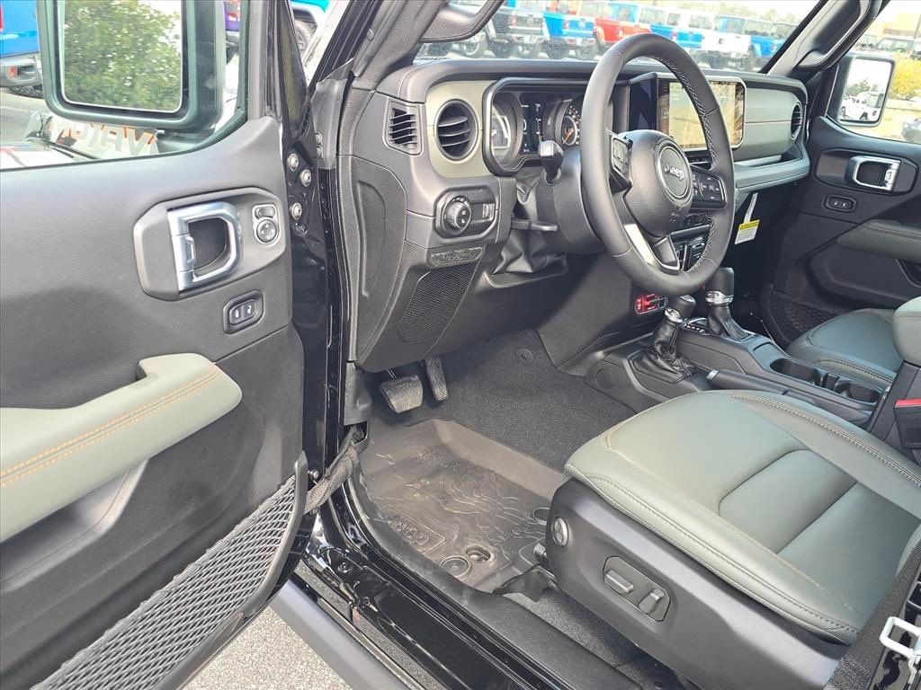 New 2026 Jeep Gladiator MOJAVE X 4X4 Pickup