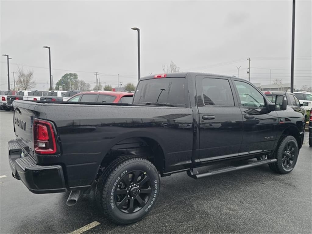 New 2026 Ram 2500 BIG HORN CREW CAB 4X4 6'4 BOX Pickup
