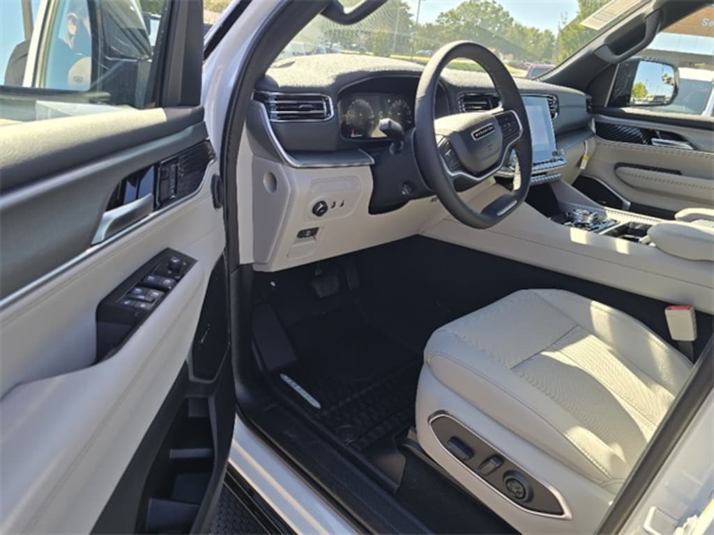 New 2025 Jeep Wagoneer OVERLAND 4X4 Sport Utility