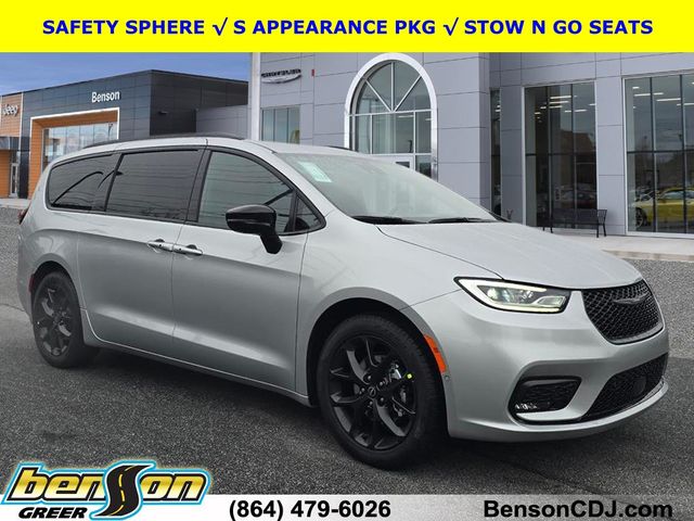 2026 Chrysler Pacifica Passenger Van 