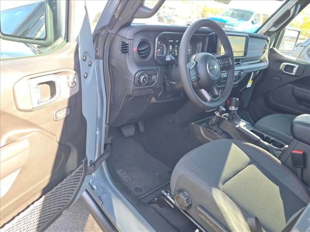 New 2026 Jeep Wrangler 4-DOOR RUBICON Sport Utility