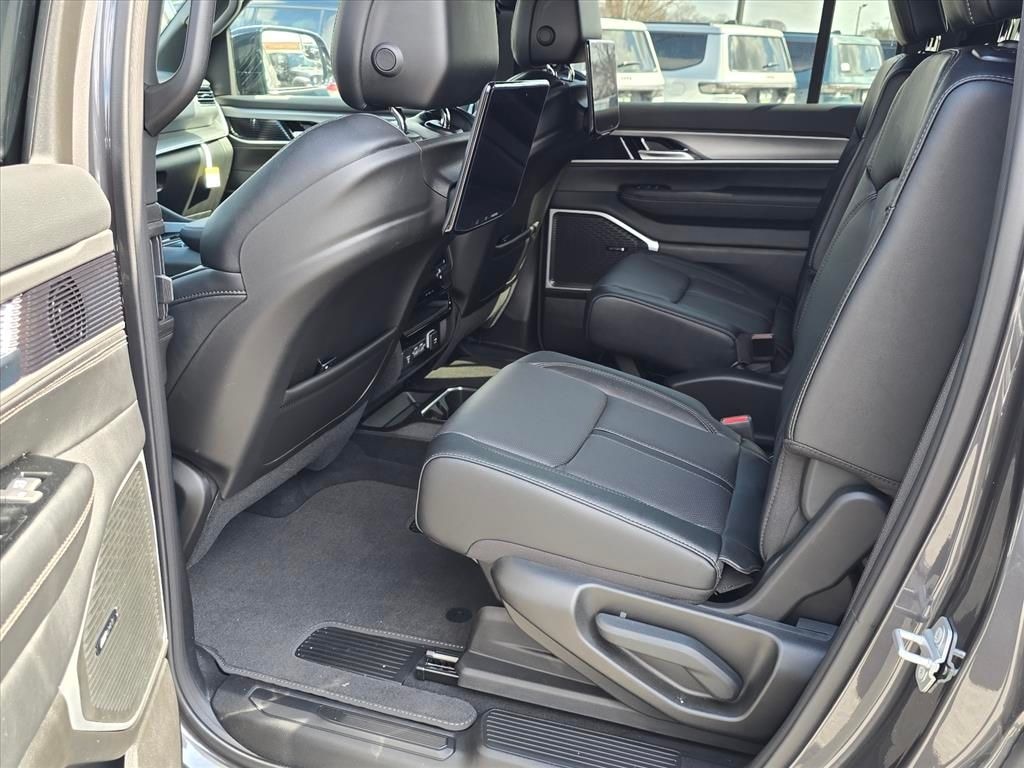 New 2026 Jeep Grand Wagoneer LIMITED ALTITUDE 4X4 Sport Utility