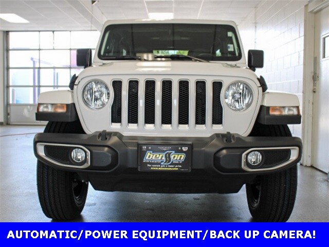 2021 Jeep Wrangler Unlimited Sahara Sport photo 2