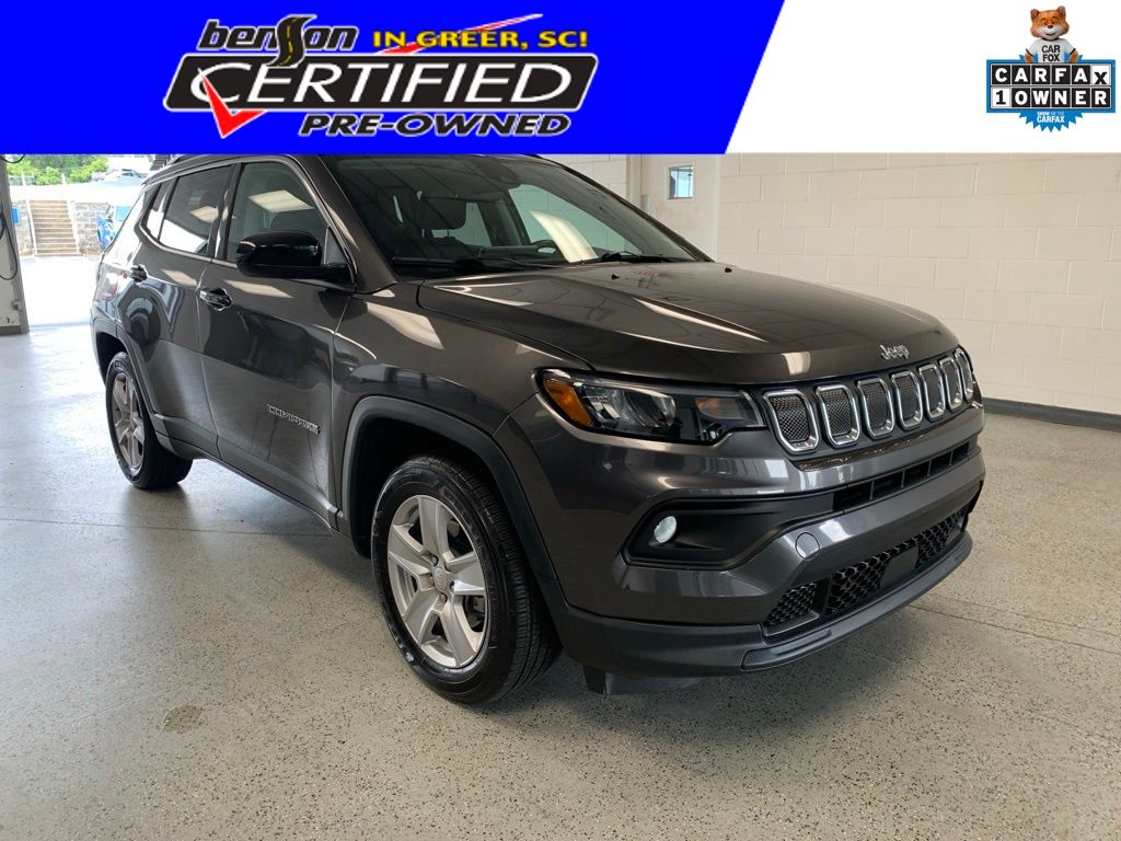 2022 Jeep Compass Latitude's photo