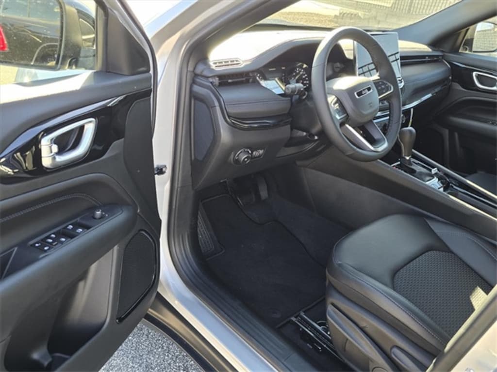 New 2026 Jeep Compass LATITUDE ALTITUDE 4X4 Sport Utility