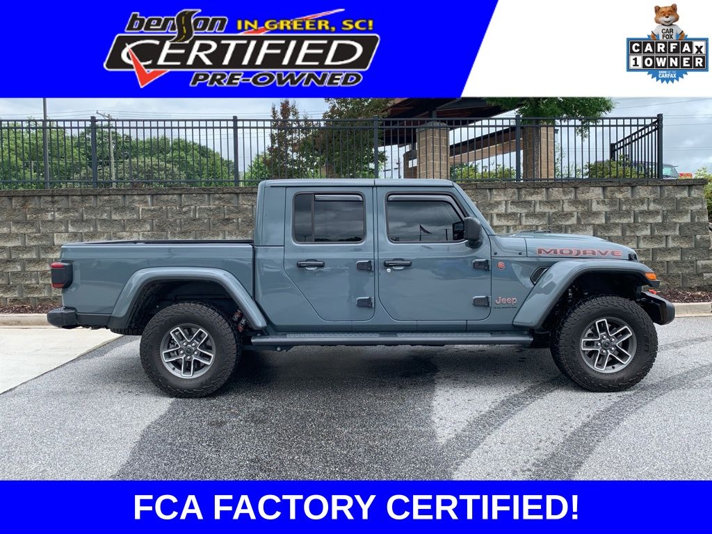 2025 Jeep Gladiator Mojave Auto's photo