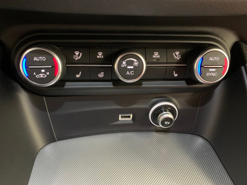 2024 Alfa Romeo Stelvio Veloce - Photo 20