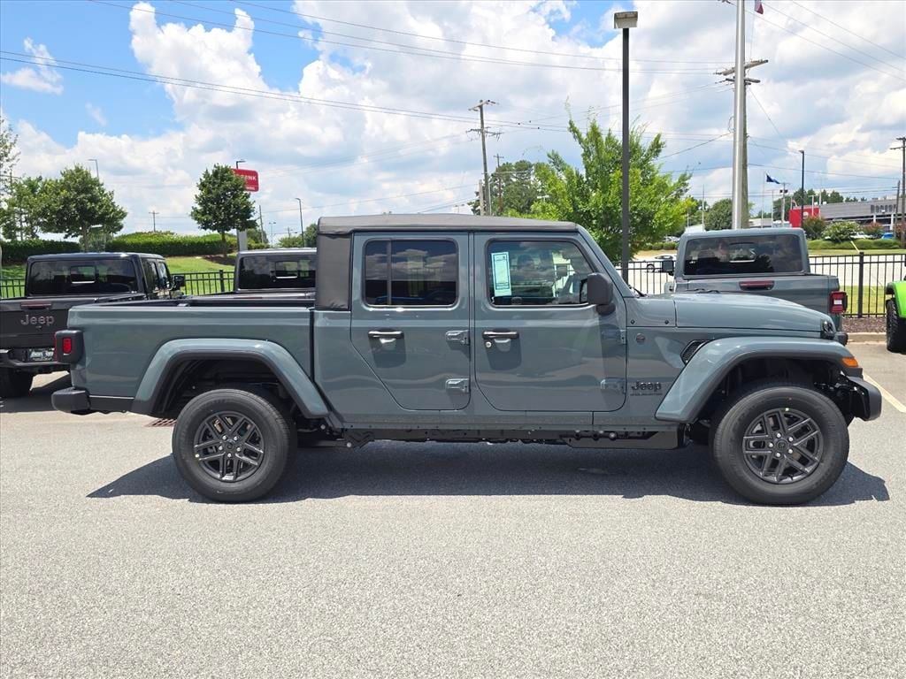 New 2026 Jeep Gladiator SPORT S 4X4 Pickup