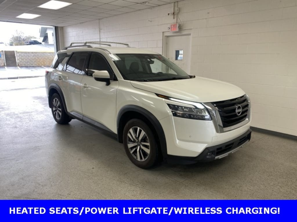 Used 2024 Nissan Pathfinder SL Sport Utility