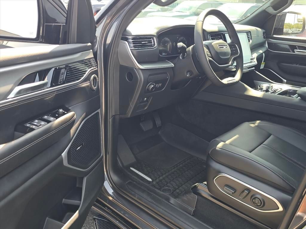 New 2026 Jeep Grand Wagoneer UPLAND 4X4 Sport Utility
