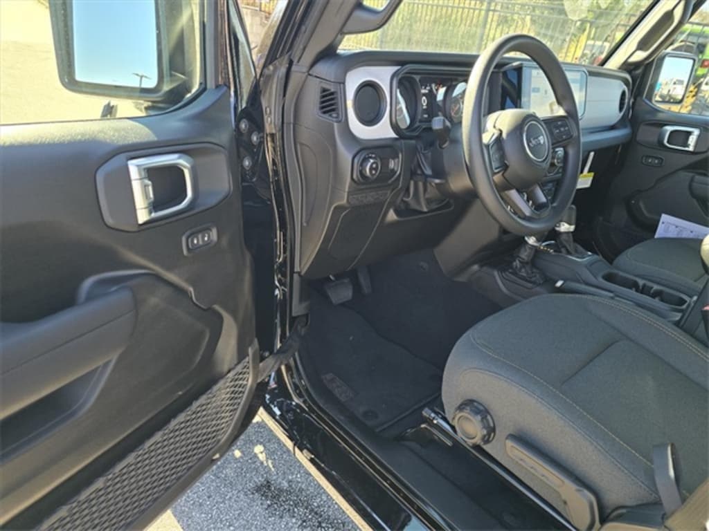 New 2026 Jeep Gladiator SPORT 4X4 Pickup