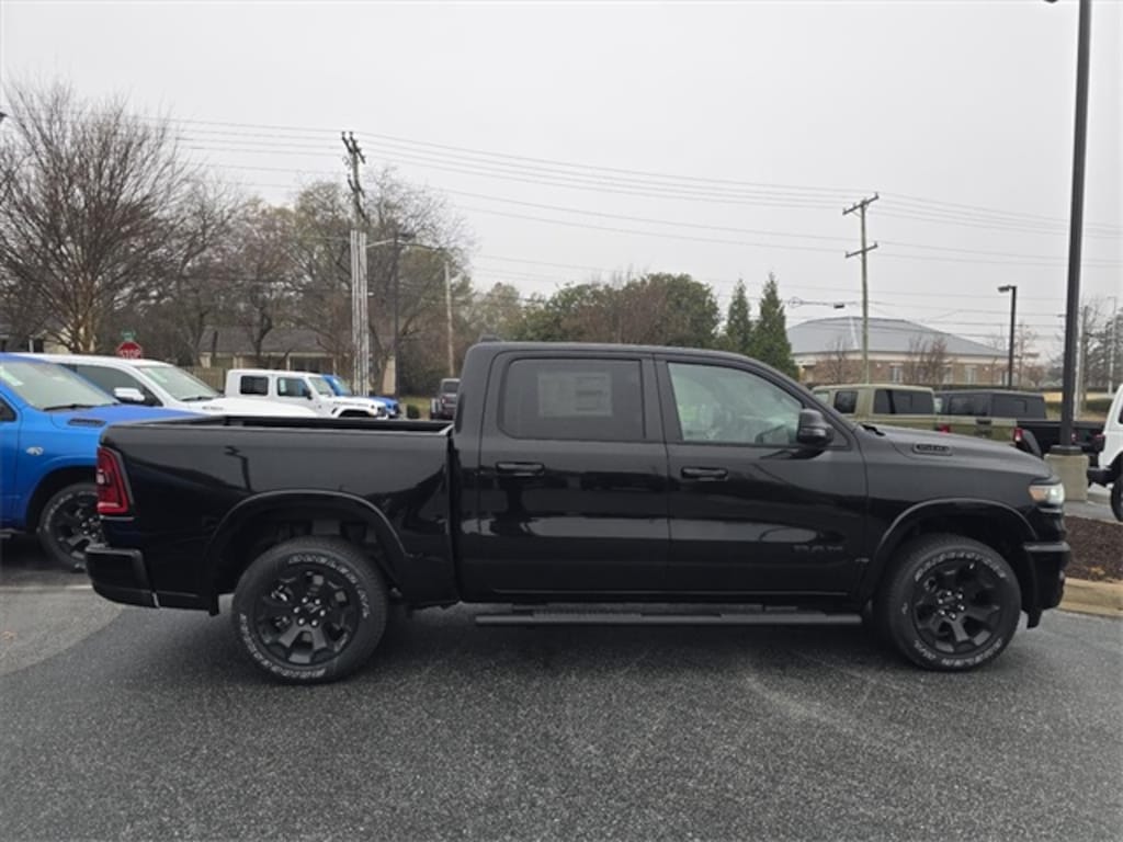 New 2026 Ram 1500 BIG HORN CREW CAB 4X4 5'7 BOX Pickup