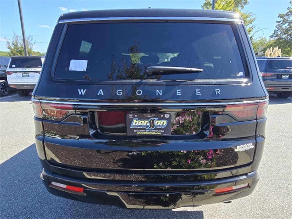 New 2025 Jeep Wagoneer LIMITED 4X4 Sport Utility