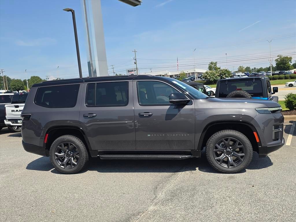 New 2026 Jeep Grand Wagoneer UPLAND 4X4 Sport Utility