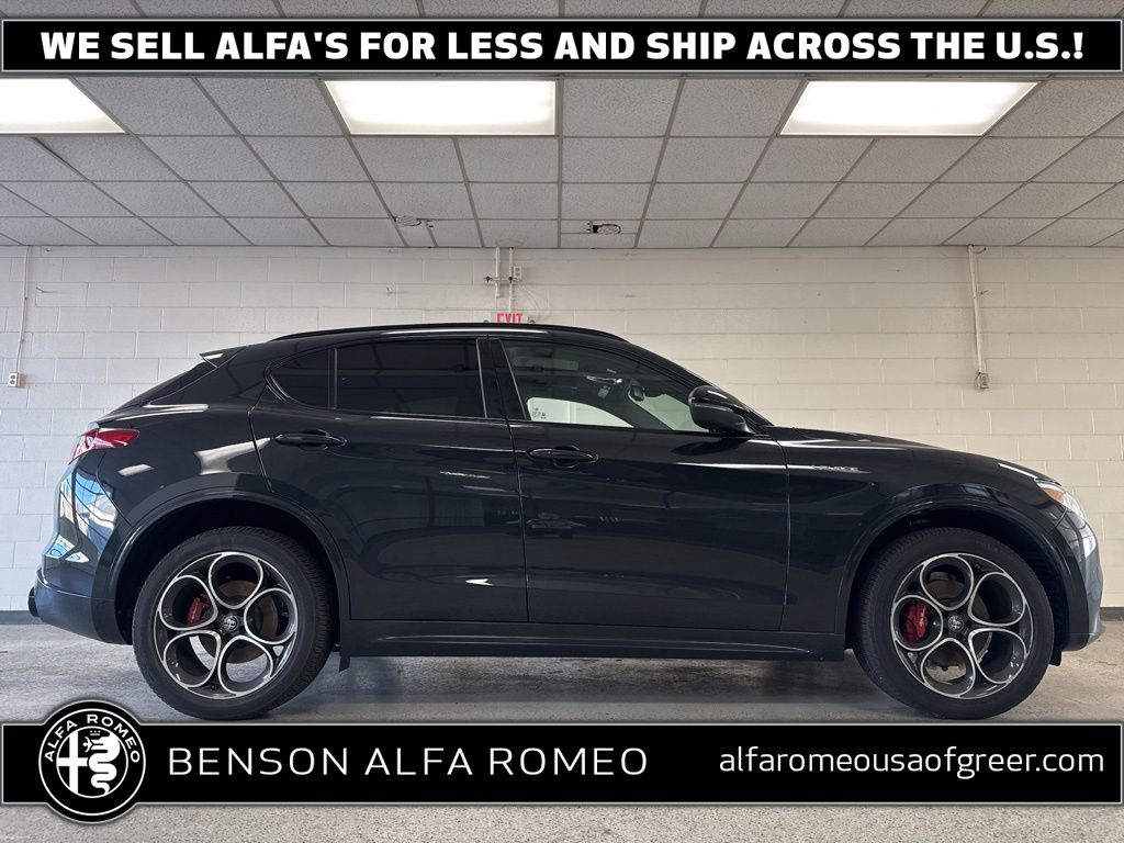 2023 Alfa Romeo Stelvio Veloce AWD's photo