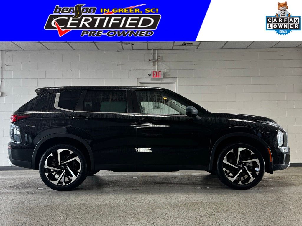 2022 Mitsubishi Outlander SE 2WD's photo