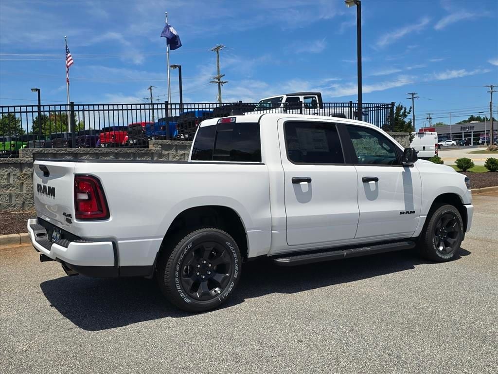 New 2026 Ram 1500 EXPRESS CREW CAB 4X4 5'7 BOX Pickup