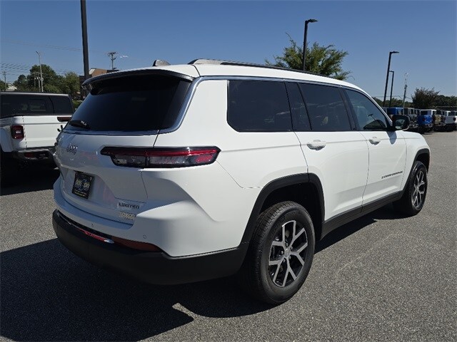 2025 Jeep Grand Cherokee Limited photo 3
