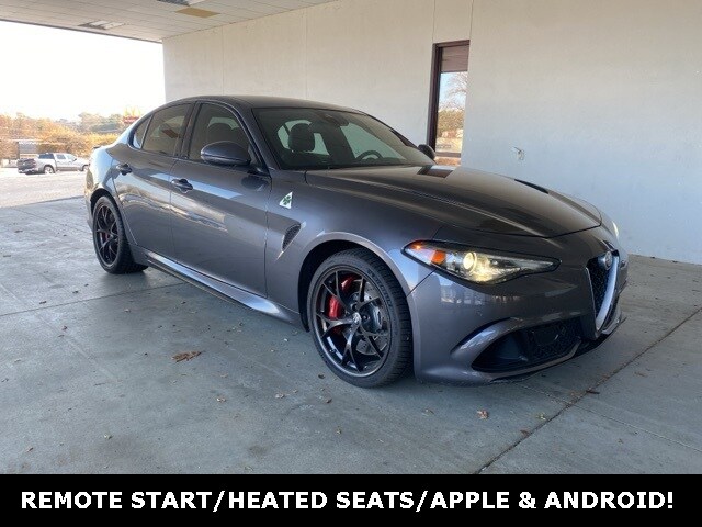 2018 Alfa Romeo Giulia Quadrifoglio photo 4