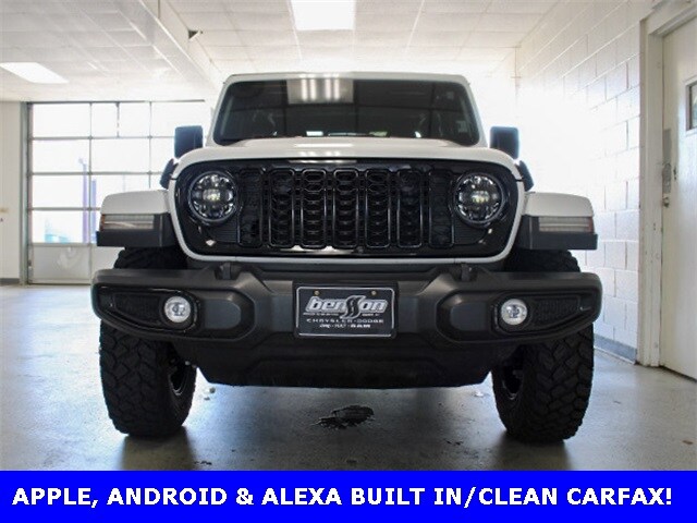 2024 Jeep Gladiator Sport photo 2