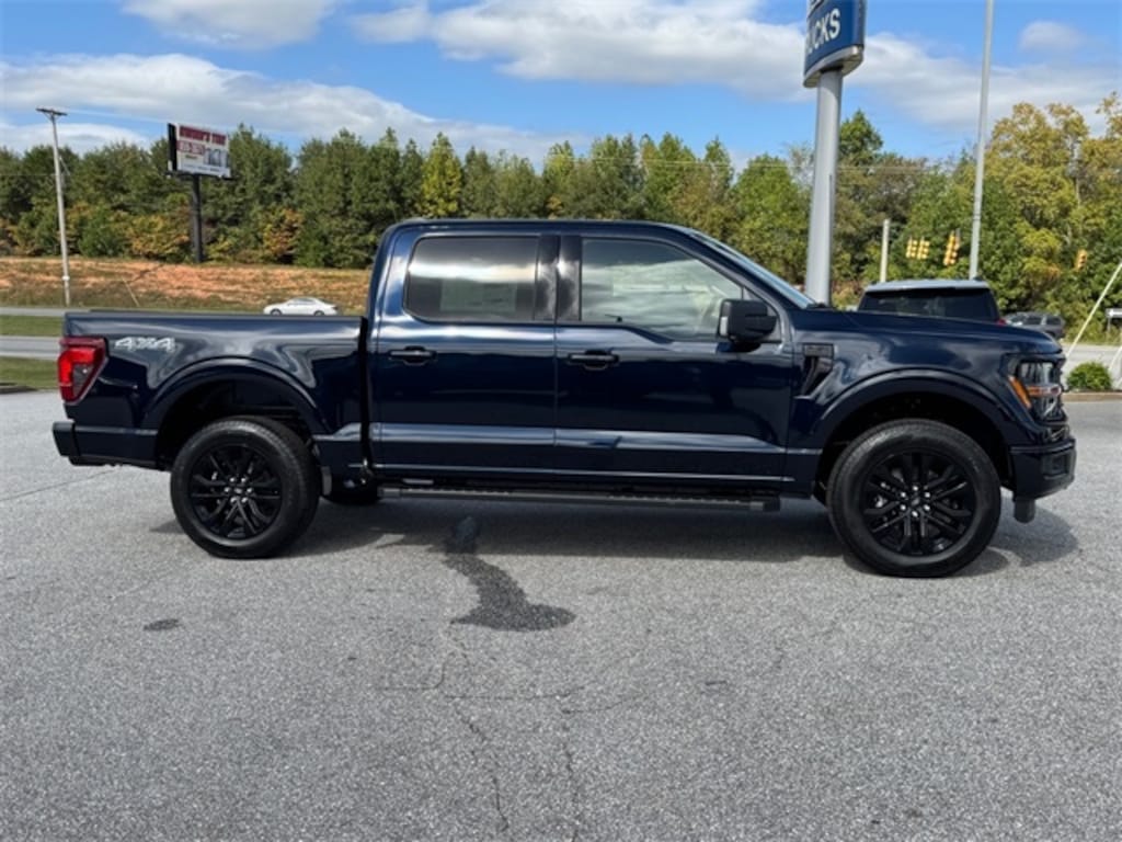 New 2025 Ford F-150 XLT 4x4 XLT SuperCrew 5.5 ft. SB