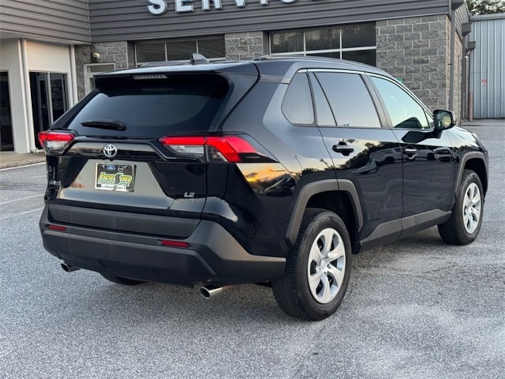 Used 2019 Toyota RAV4 LE SUV