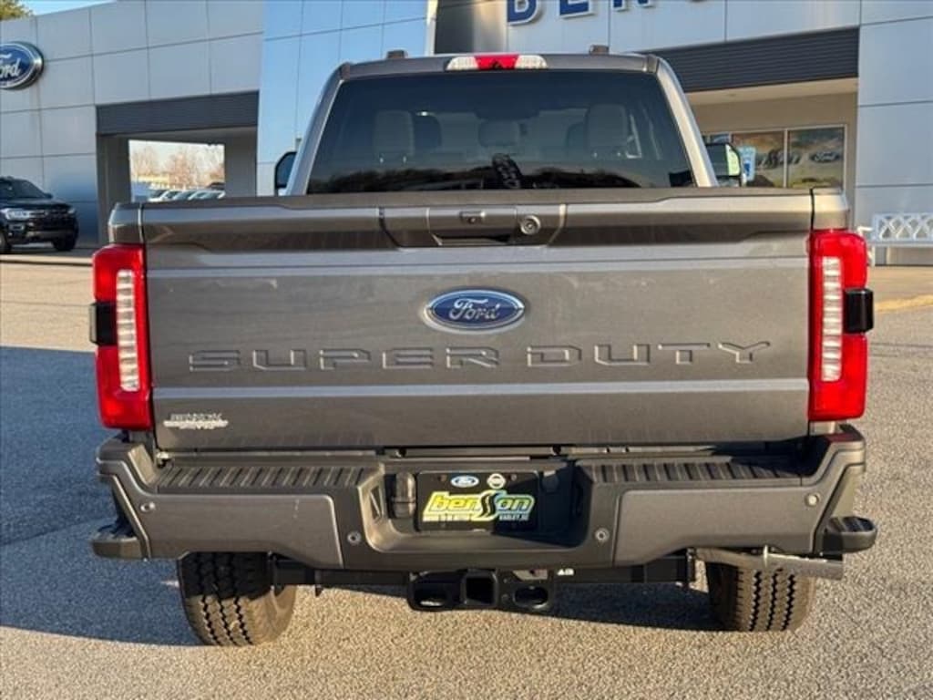 New 2024 Ford F-250 Super Duty XLT 4x4 XLT Crew Cab 8 ft. LB Pickup