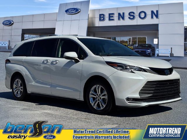 2022 Toyota Sienna Platinum