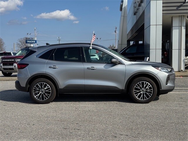 2024 Ford Escape Plug-In Hybrid Base photo 2