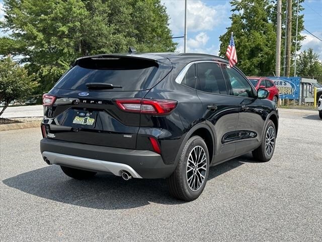2024 Ford Escape Plug-In Hybrid photo 3