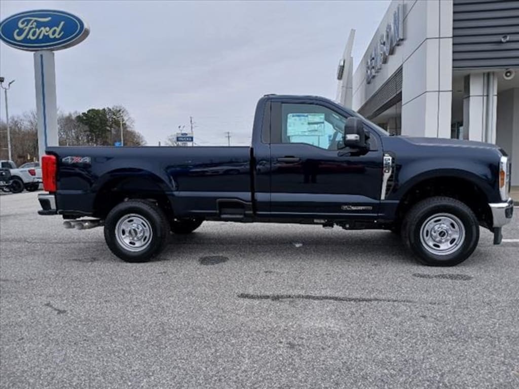 New 2025 Ford F-250 Super Duty XL 4x4 XL Regular Cab 8 ft. LB Pickup